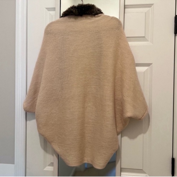 Anthropologie Mad Style 100% Acrylic fur lined open front sweater shrug cardigan - Picture 11 of 15